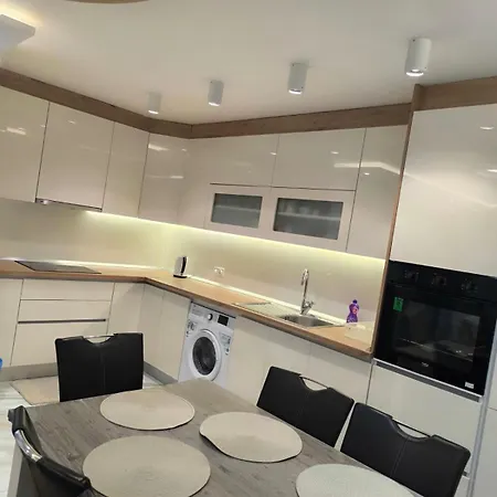 Luxury Sarajevo-free Parking Daire *